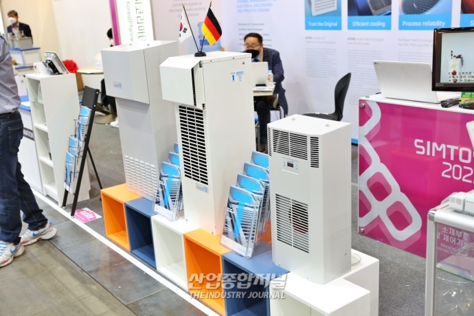 [SIMTOS 2022] 다양한 산업 분야에서 쓰이는 제어반 에어콘 및 열 교환기 - 산업종합저널 전시회