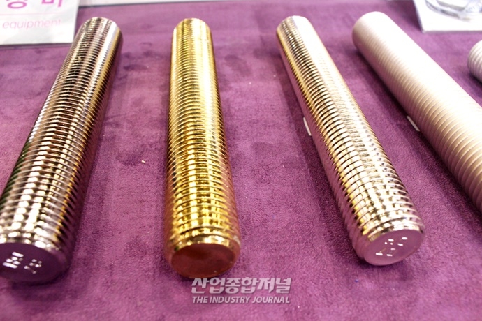 [SIMTOS 2022] 공작기계·중장비 조립의 필수품, 볼트 선보여 - 산업종합저널 전시회