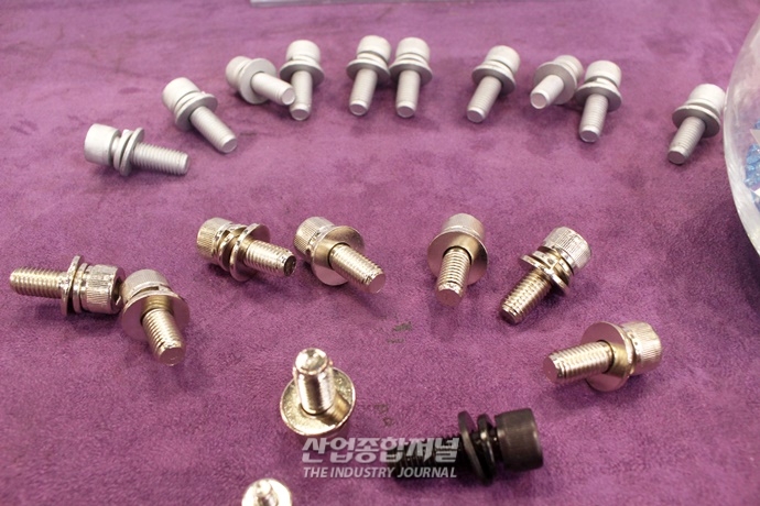 [SIMTOS 2022] 공작기계·중장비 조립의 필수품, 볼트 선보여 - 산업종합저널 전시회