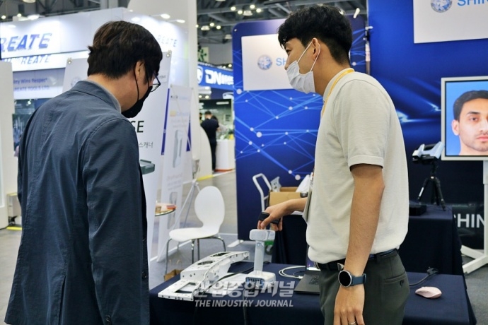 [심토스 2022] '정밀측정' 해주는 3D 스캐너 - 산업종합저널 전시회