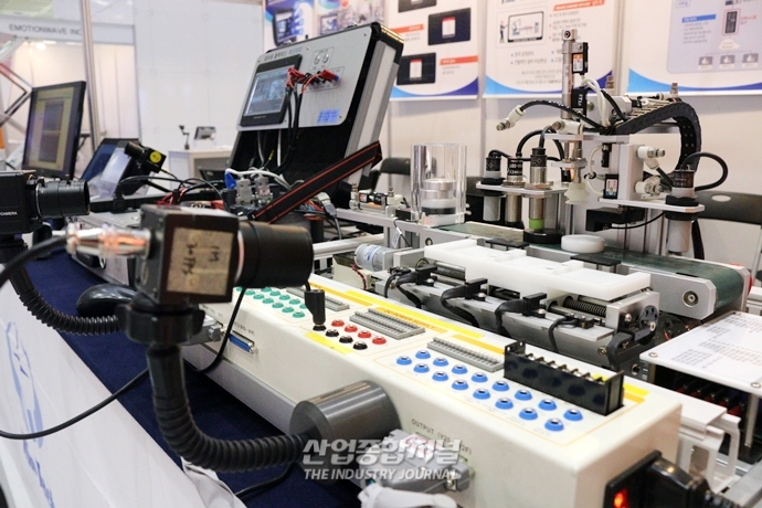 [산업VIEW] “고장 지점을 찾아라”…설비용 블랙박스 - 산업종합저널 전시회