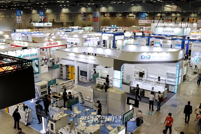 포장산업 최신 기술 선보인 제23회 국제포장기자재전 개막 - 산업종합저널 전시회