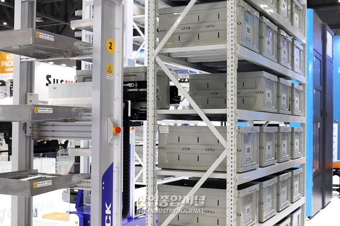 [산업VIEW] 전시장에 구현한 물류 자동화 공정 - 산업종합저널 전시회