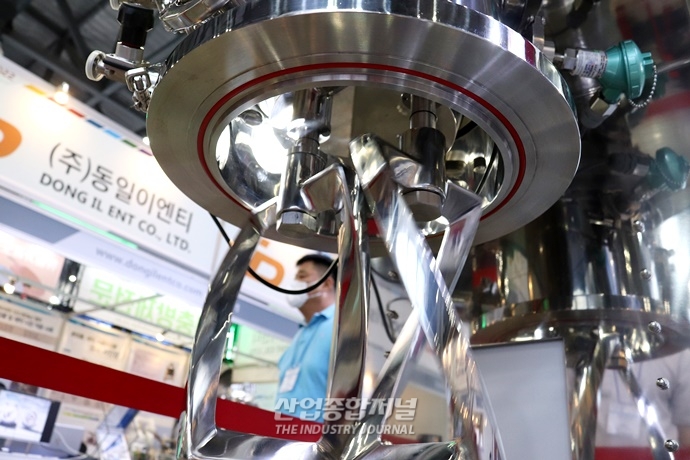 [산업 VIEW] COPHEX 2022에 전시된 플랜터리 믹서 - 산업종합저널 전시회