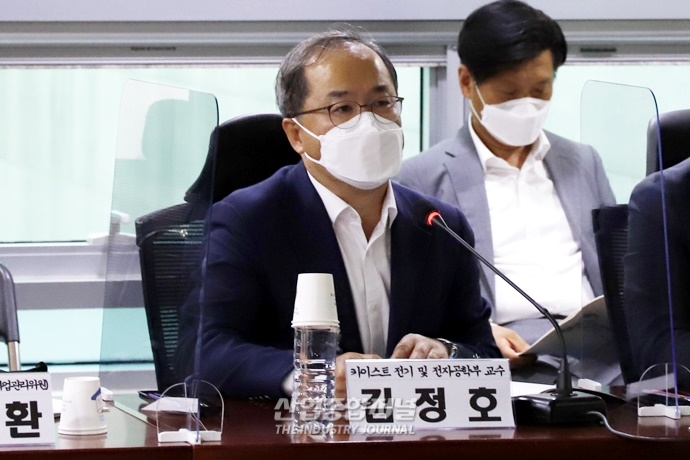 반도체 인력 양성 "지금 당장 실현 가능한 것부터 검토해야" - 산업종합저널 동향