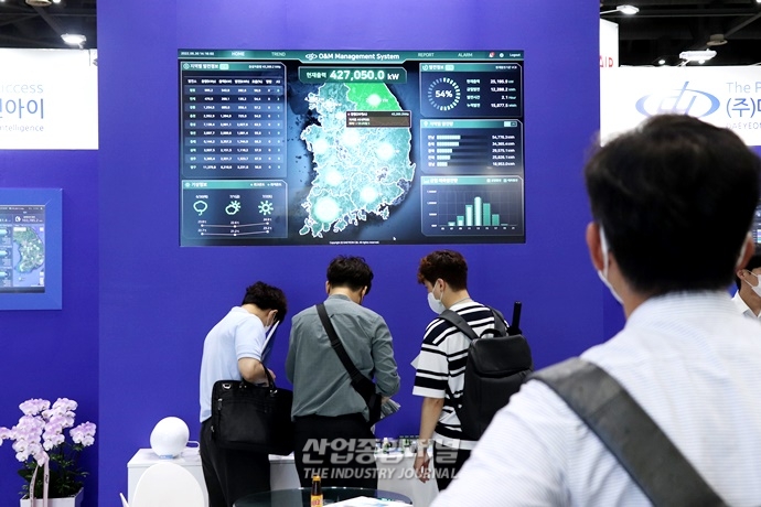 [산업VIEW] 신재생에너지 설비 고장 예측하는 모니터링 시스템 - 산업종합저널 전시회