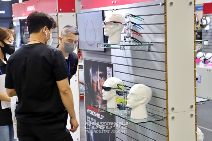 [산업VIEW] 2022 국제안전보건전시회...킨텍스서 다양한 산업 안전 제품 선보여 - 산업종합저널 전시회