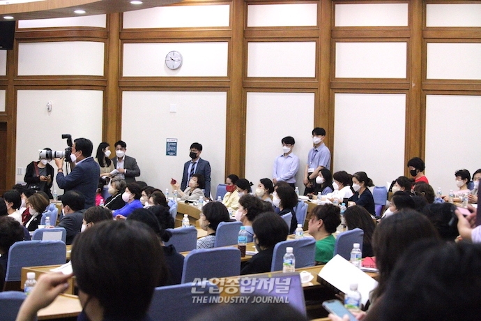 "여성 기업, 국가 경제발전 기반될 것"…여성창업 정책 논의 활발 - 산업종합저널 정책