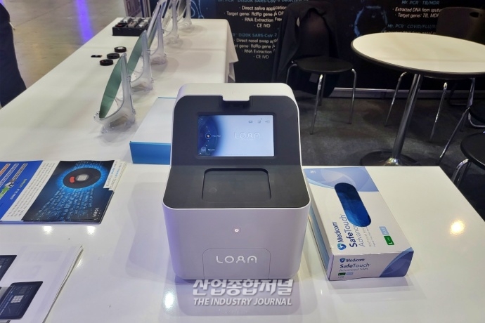 [산업VIEW] 최신 반도체 기술 접목시킨 카트리지로 'PCR 결과' 확인 - 산업종합저널 장비