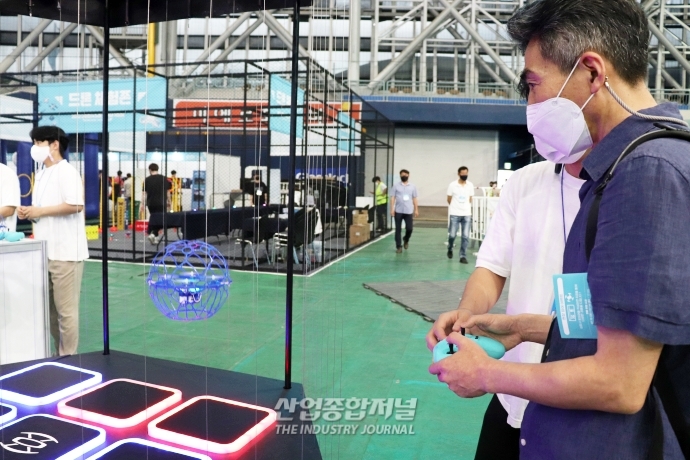 [산업VIEW] 드론·UAM, 최신 동향 한 자리에 - 산업종합저널 전시회