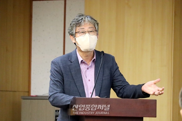 반도체 인력 "'반도체 학과'보다는…'관련 학과생' 필요" - 산업종합저널 정책