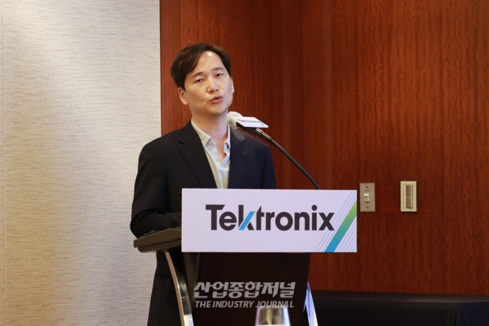 휴대용 오실로스코프에 벤치업 성능 더해 - 산업종합저널 기계