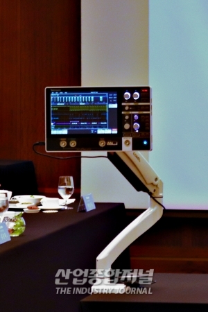 휴대용 오실로스코프에 벤치업 성능 더해 - 산업종합저널 기계