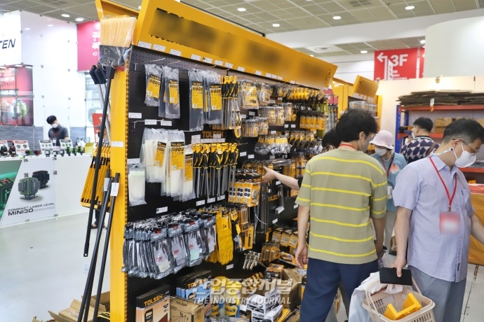 [산업VIEW] 코엑스서, 다양한 건설 관련 제품 선보여 - 산업종합저널 전시회