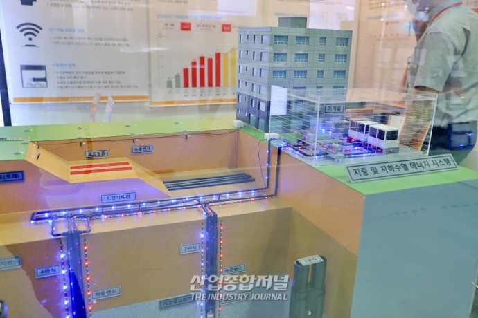 [산업VIEW] 2022 코리아빌드에 다양한 건축 공법 적용한 실물 모형 등장 - 산업종합저널 전시회
