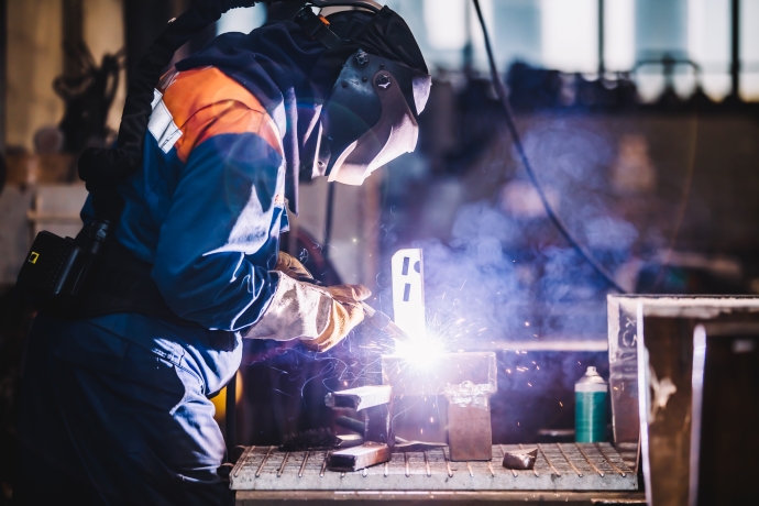 정부, 구인난 해결책…외국인 근로자 월 1만명 입국 추진 - 산업종합저널 정책