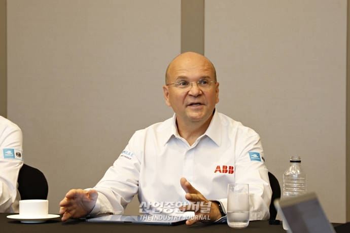 ABB, 포뮬러E와 파트너십…전기차로 지속가능성의 가치 강조 - 산업종합저널 동향