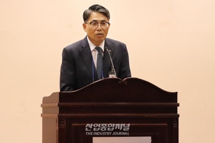 건설산업의 스마트화 촉진, 제도적 뒷받침 중요 - 산업종합저널 동향