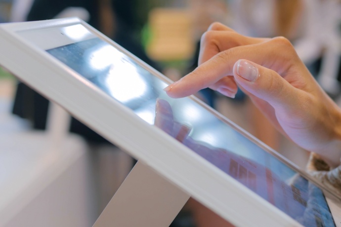 국내 디스플레이 업계, LTPS 단점 개선한 LTPO 개발 및 적용 중 - 산업종합저널 전자