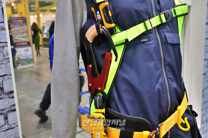 [DTon] 킨텍스서, 현장 위험 리스크 알리는 ‘스마트안전솔루션’ 선보여 - 산업종합저널 전시회