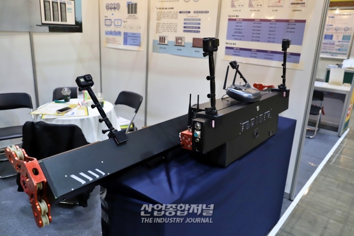 [DTon] 교각 벽면 균열 검출하는 ‘AI기반 교각 균열점검 로봇’ - 산업종합저널 전시회