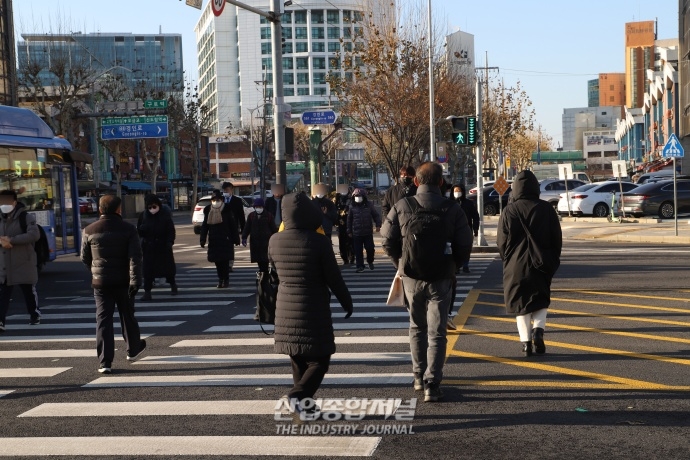 [산업VIEW]꽁꽁 언 서울, 내일 중부지방 눈 예고 - 산업종합저널 기타