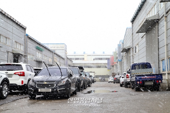 [중소기업-추운 겨울이 온다] 3高에 불경기...중소기업은 무거운 마음뿐 - 산업종합저널 동향