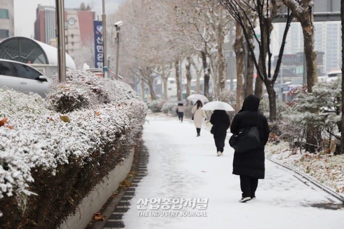 중부지방 대설특보…'빙판길' 조심 - 산업종합저널 동향