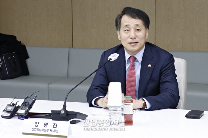 [산업VIEW] 산업부 장영진 1차관, 디스플레이 업계 현장점검 - 산업종합저널 정책