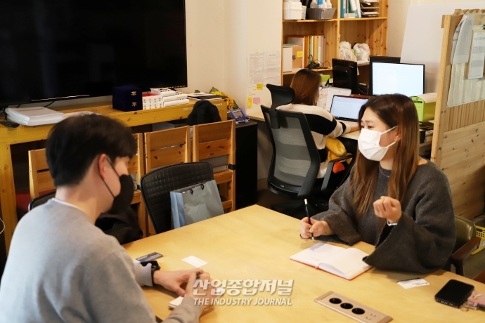 [최전선의 외국인 근로자④]“이게 괴롭힘 맞나요?”…‘나부터 의심하는’ 외국인 - 산업종합저널 동향