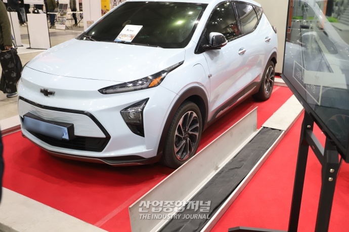 [화마(火魔)와 싸우다①] 전기차 화재 진압 시설 - 산업종합저널 전시회