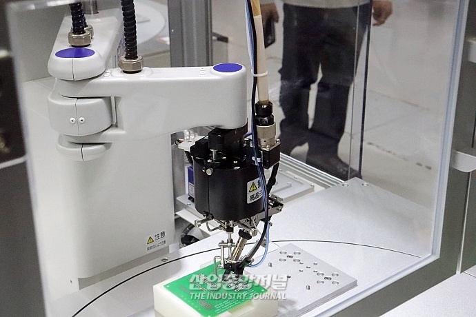 [산업 VIEW] '스마트함' 더해가는 다양한 인두기 - 산업종합저널 전시회