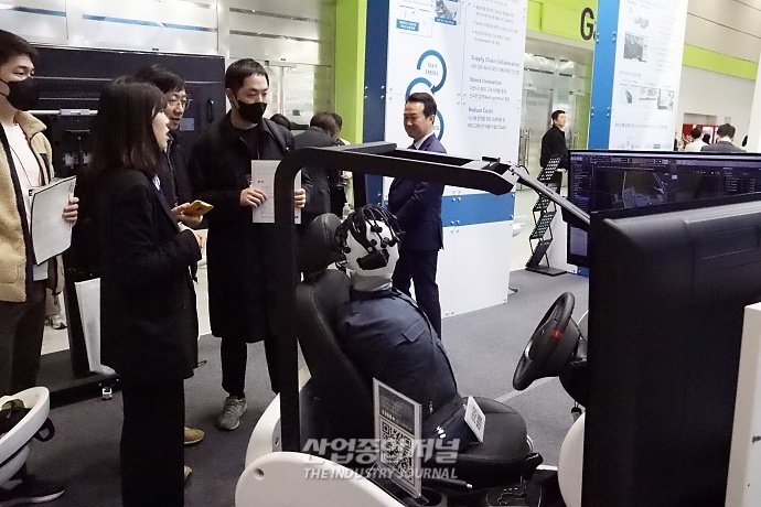 [산업 VIEW] 차량 시뮬레이터로 '실증구간 연습 마음껏' - 산업종합저널 전시회