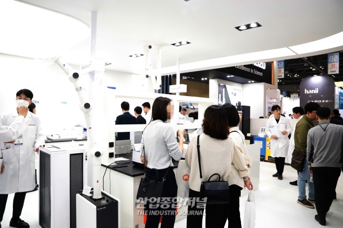 [ICPI WEEK]여긴 전시장이야 실험실이야? - 산업종합저널 전시회