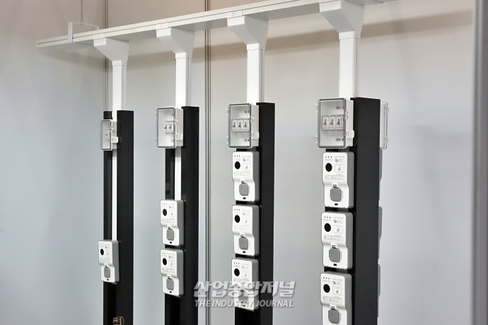 [전기전] 전기차 충전기, '일체형으로 공간활용↑' - 산업종합저널 전시회