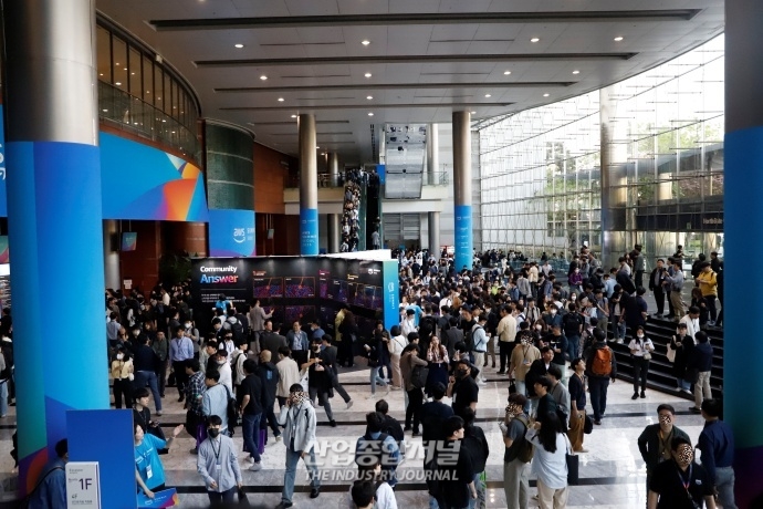 “이어지는 강연 속, 숨 돌릴 틈 없나” - 산업종합저널 전시회