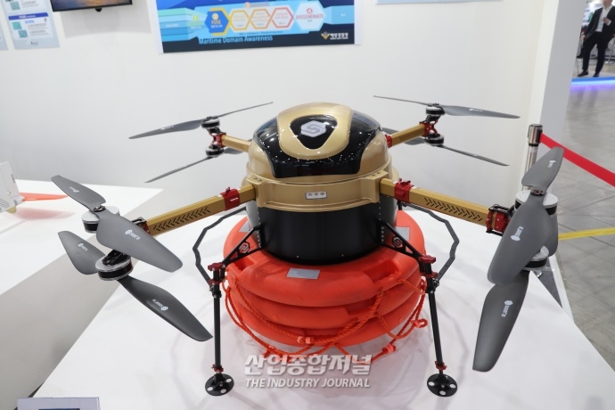 한국 해양을 지키는 드론 - 산업종합저널 전시회