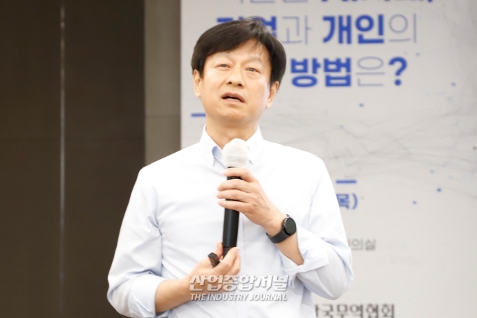 [인공지능시대 필요역량③]AI 보고 놀라지만 말고, 내가 AI로 뭘 할 수 있는지 고민해야 - 산업종합저널 동향