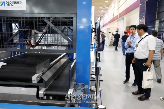 재활용 선별장에도 AI·로봇 기술 쓰여 - 산업종합저널 전시회