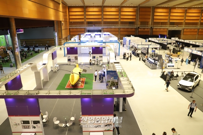 [무인이동체엑스포]‘2023 무인이동체산업엑스포’ 개막…민·군 무인이동체 청사진 제시 - 산업종합저널 전시회