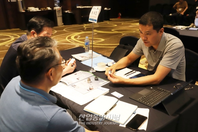 로봇 자동화 공급-수요 기업 매칭 상담회 현장 열기 '뜨겁다' - 산업종합저널 동향