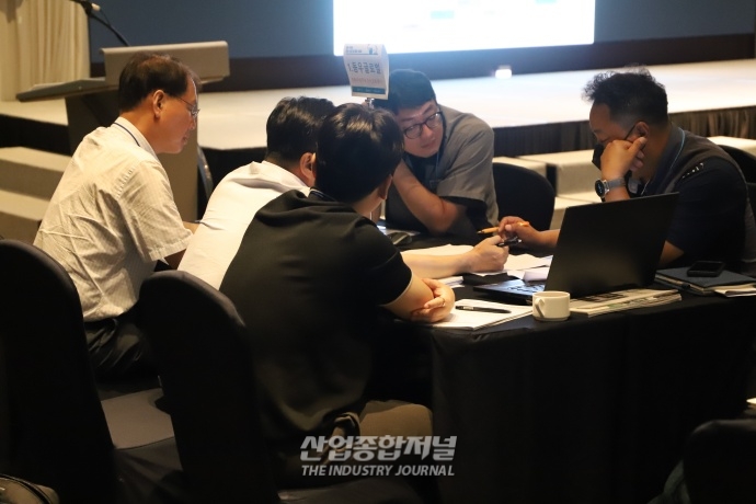 로봇 자동화 공급-수요 기업 매칭 상담회 현장 열기 '뜨겁다' - 산업종합저널 동향