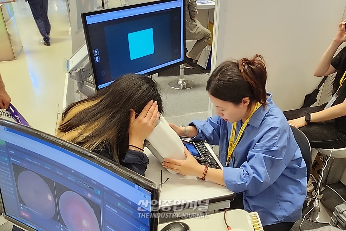 'AI 망막진단 플랫폼'으로 3대 실명질환 조기파악 - 산업종합저널 전시회