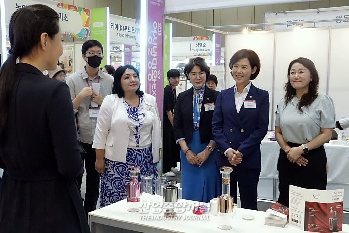 특허받은 여성 발명품 한자리에…'2023 여성발명왕 엑스포' 개막 - 산업종합저널 전시회