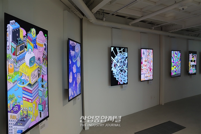 “콘텐츠를 자판기에서 구매해야 하는 미래가 온다면?” - 산업종합저널 전시회