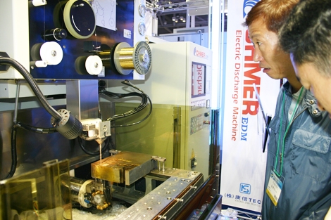 경신테크, 고정밀 방전가공기 출품