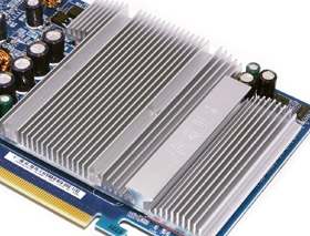 에스티컴, 무소음 아수스 그래픽카드 출시