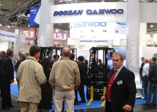 두산인프라코어, 유럽 지게차시장 공략 강화