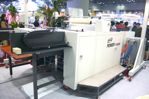 미세기포 발생이 없는 써멀 라미네이팅 기계