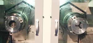 위아(주), 양축 CNC 선반 SKT F250